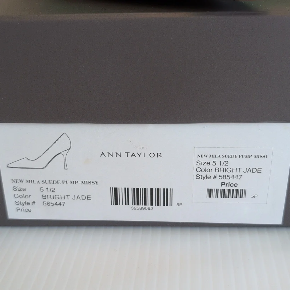 🎉SALE🎉 Host Pick 🎉 👠ANN TAYLOR MILA SUEDE PUMP - BRIGHT JADE 👠 - Picture 6 of 9